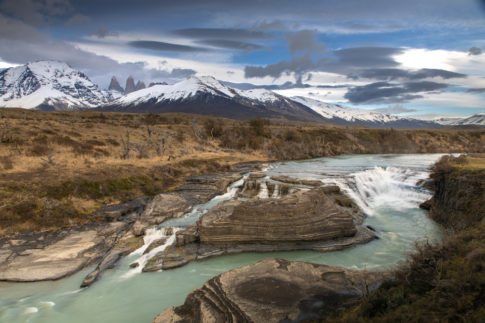 Cascada Paine in Patagonia, Chile