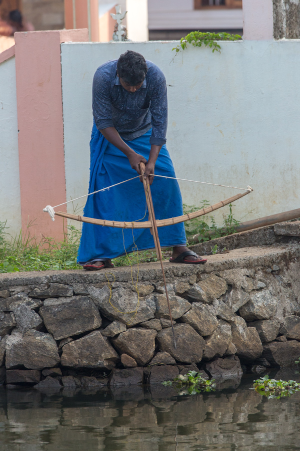 Arrow Fishing in Alleppey, India