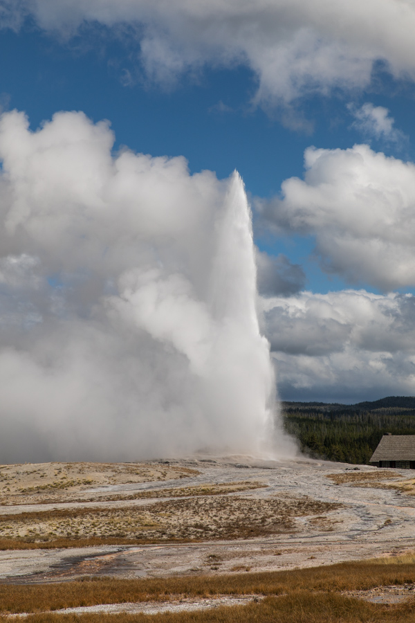 Old Faithful in Yellowstone National Park, Wyoming