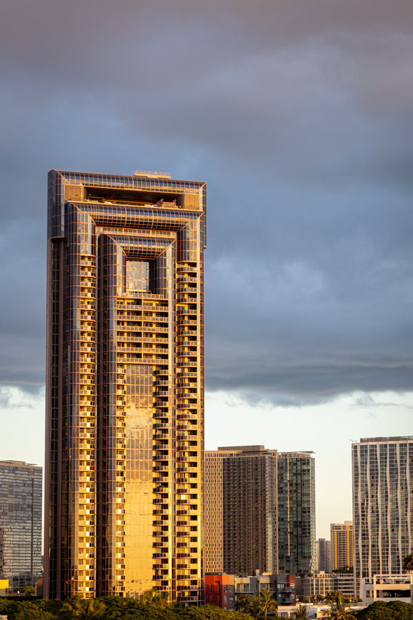 Golden Condo in Honolulu, Hawaii