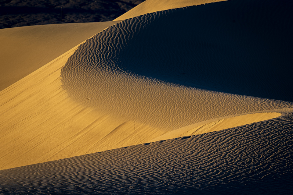 Light and Curves in Death Valley, California