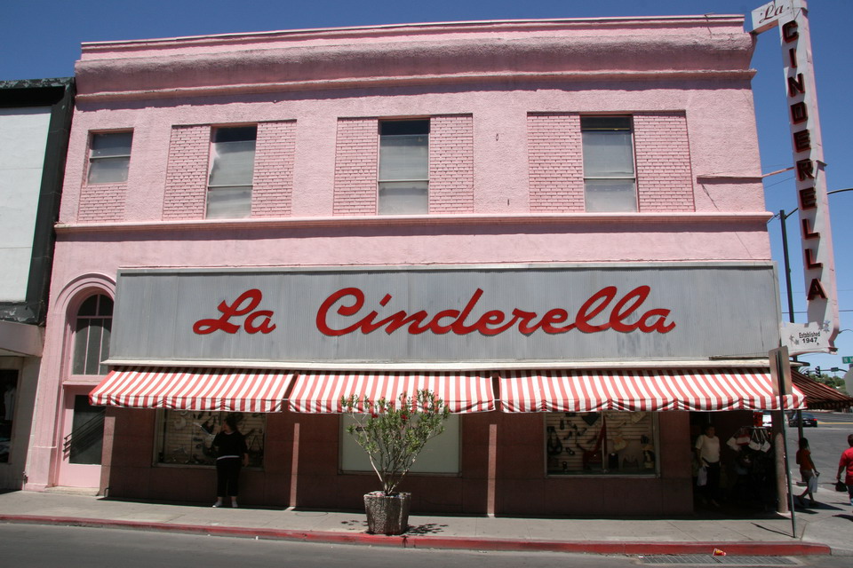 La Cinderella in Nogales, Mexico
