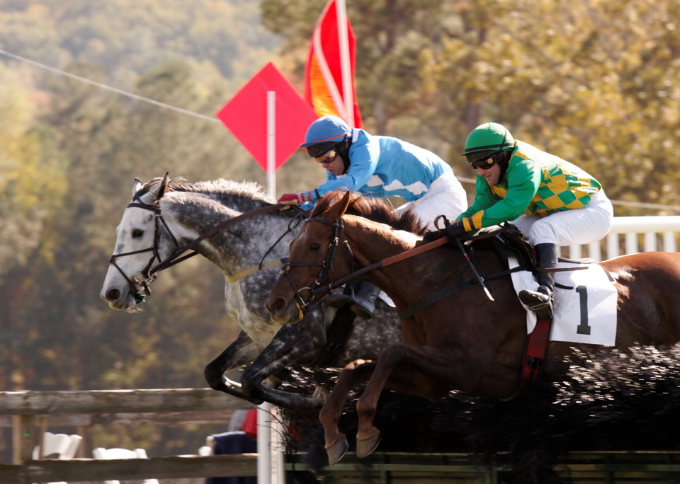 Race by a Nose in Pine Mountain, Georgia