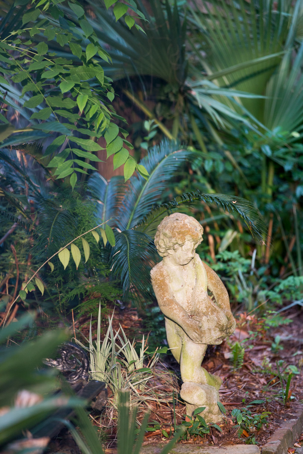 Little Statue in Charleston, South Carolina